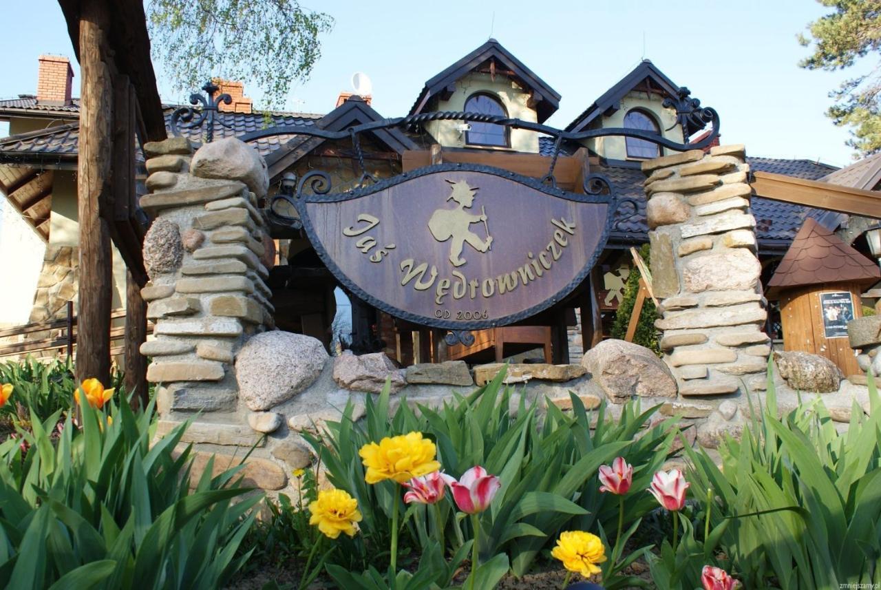 Hotel Restauracja Jas Wedrowniczek Rymanow Exterior photo