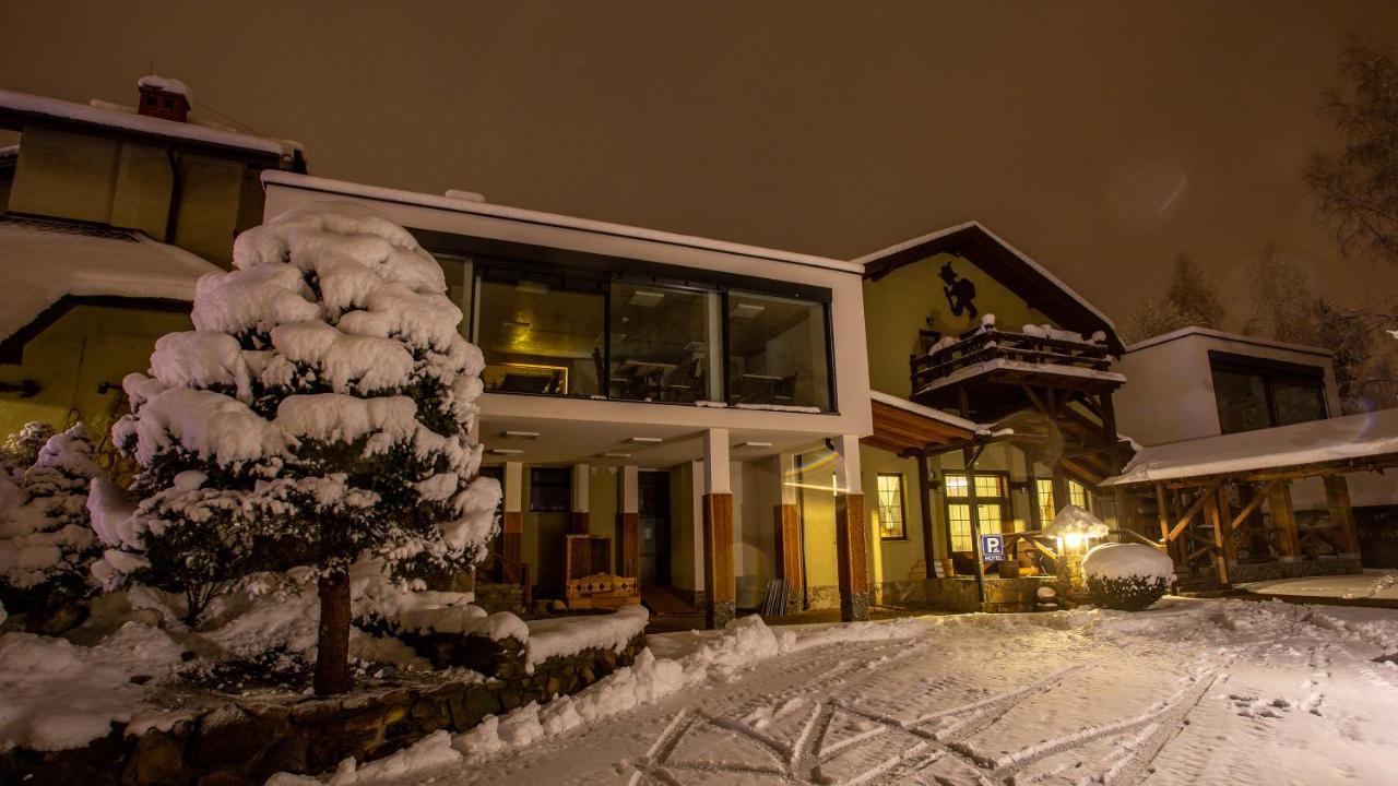 Hotel Restauracja Jas Wedrowniczek Rymanow Exterior photo
